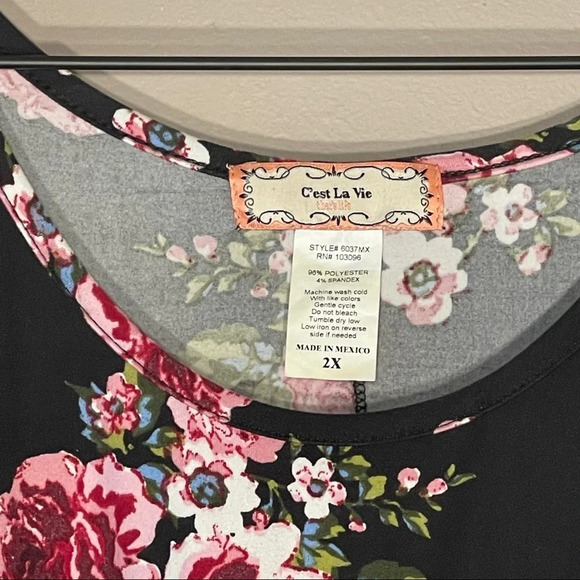 Women's Plus 2X C’est La Vie Floral Blouse Cold Shoulders Lace Soft - Picture 4 of 7